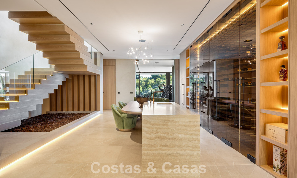 Villa de lujo totalmente nueva con vistas panorámicas en venta en la urbanización cerrada de El Madroñal, Benahavis - Marbella 794214