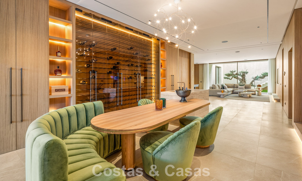 Villa de lujo totalmente nueva con vistas panorámicas en venta en la urbanización cerrada de El Madroñal, Benahavis - Marbella 794215