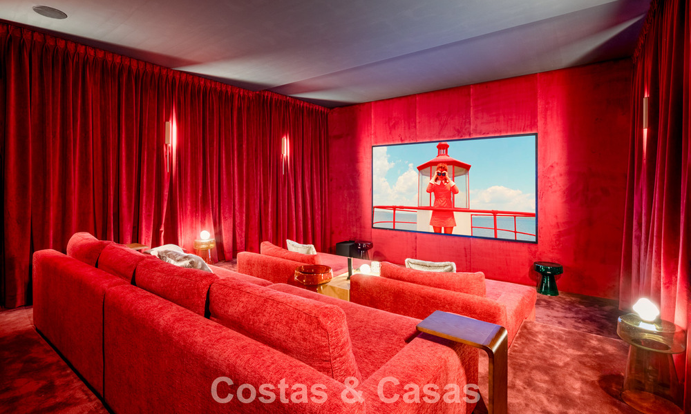 Villa de lujo totalmente nueva con vistas panorámicas en venta en la urbanización cerrada de El Madroñal, Benahavis - Marbella 794217