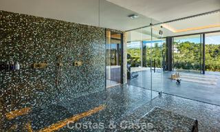 Villa de lujo totalmente nueva con vistas panorámicas en venta en la urbanización cerrada de El Madroñal, Benahavis - Marbella 794219 