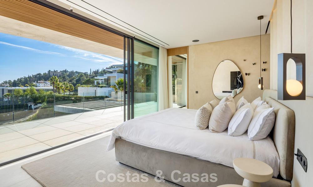 Villa de lujo totalmente nueva con vistas panorámicas en venta en la urbanización cerrada de El Madroñal, Benahavis - Marbella 794220