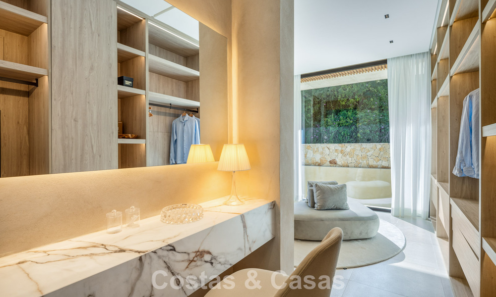 Villa de lujo totalmente nueva con vistas panorámicas en venta en la urbanización cerrada de El Madroñal, Benahavis - Marbella 794223