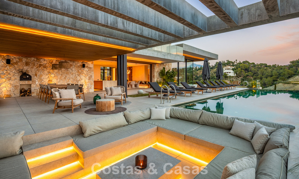 Villa de lujo totalmente nueva con vistas panorámicas en venta en la urbanización cerrada de El Madroñal, Benahavis - Marbella 794226