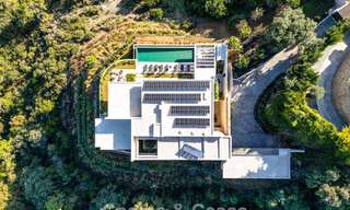 Villa de lujo totalmente nueva con vistas panorámicas en venta en la urbanización cerrada de El Madroñal, Benahavis - Marbella 794229 