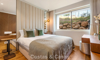 Moderno apartamento con jardín en venta con vistas panorámicas a la costa en un exclusivo complejo cerca de Marbella ciudad 794494 