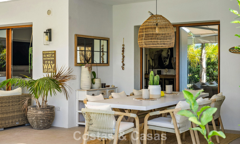 Exclusivo dúplex de lujo listo para entrar a vivir, rodeado de campos de golf en Nueva Andalucía, Marbella 794572