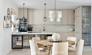 Exclusivo dúplex de lujo listo para entrar a vivir, rodeado de campos de golf en Nueva Andalucía, Marbella 794577 