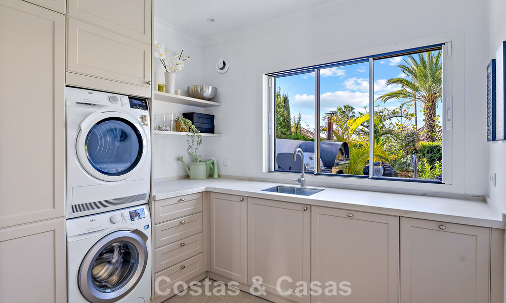 Exclusivo dúplex de lujo listo para entrar a vivir, rodeado de campos de golf en Nueva Andalucía, Marbella 794580