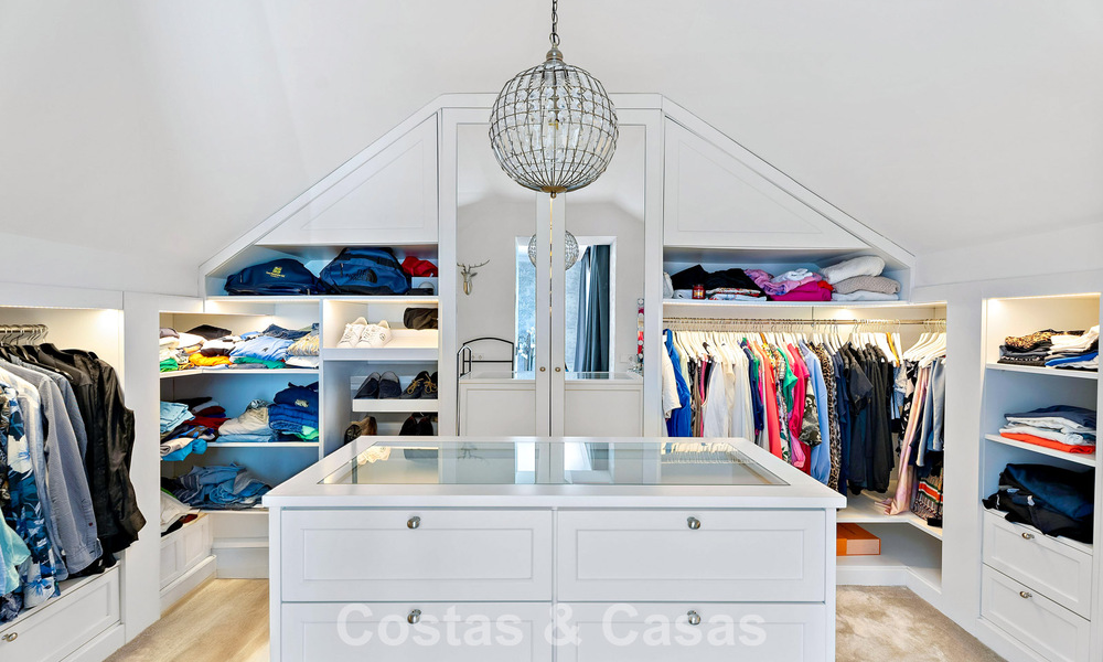 Exclusivo dúplex de lujo listo para entrar a vivir, rodeado de campos de golf en Nueva Andalucía, Marbella 794583