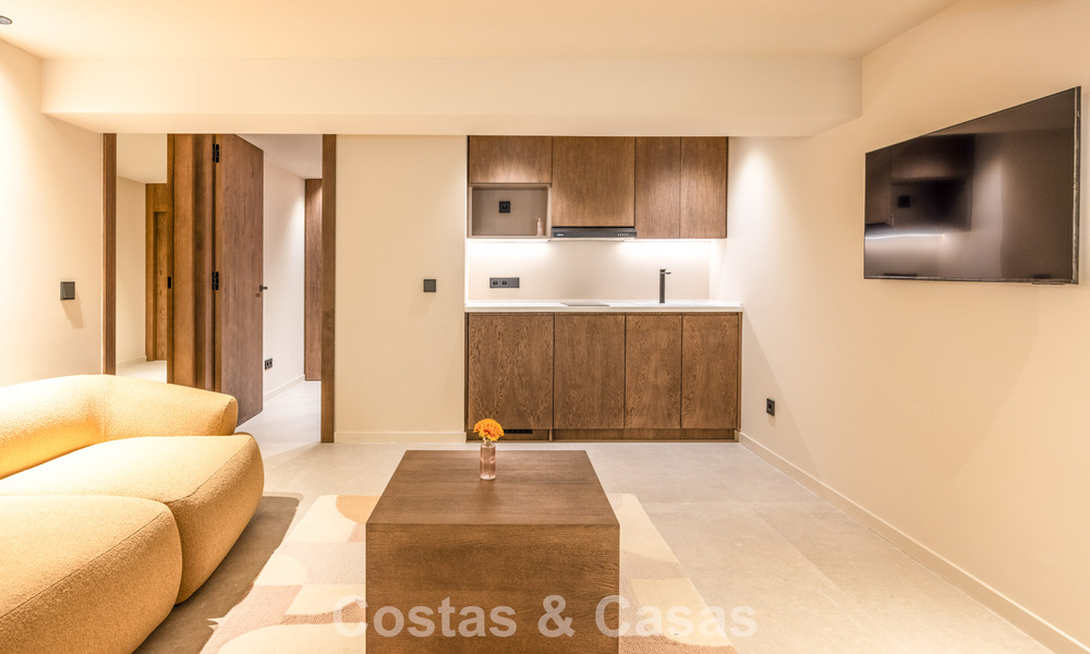 Villa de lujo de estilo balinés, lista para entrar a vivir, en venta en el Valle del Golf de Nueva Andalucía, Marbella 794682