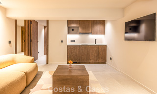 Villa de lujo de estilo balinés, lista para entrar a vivir, en venta en el Valle del Golf de Nueva Andalucía, Marbella 794682 