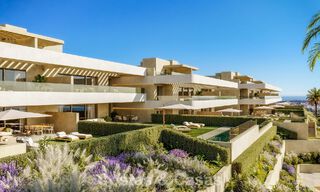 Apartamentos avanzados en venta a poca distancia a pie de una casa club de golf en la New Golden Mile, Marbella - Estepona 794558 