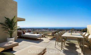 Apartamentos avanzados en venta a poca distancia a pie de una casa club de golf en la New Golden Mile, Marbella - Estepona 794562 