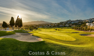 Nuevos apartamentos modernos con vistas fenomenales en venta en Mijas Costa, Costa del Sol 794600 