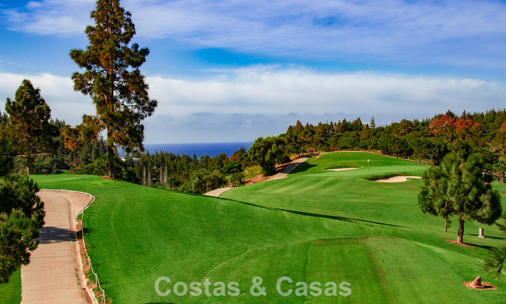 Nuevos apartamentos modernos con vistas fenomenales en venta en Mijas Costa, Costa del Sol 794601