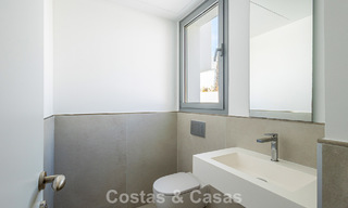 Villa pareada modernista en venta cerca de servicios en Guadalmina y San Pedro centro, Marbella 794648 