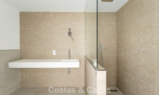 Villa pareada modernista en venta cerca de servicios en Guadalmina y San Pedro centro, Marbella 794650 