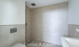 Villa pareada modernista en venta cerca de servicios en Guadalmina y San Pedro centro, Marbella 794668 