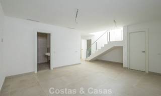 Villa pareada modernista en venta cerca de servicios en Guadalmina y San Pedro centro, Marbella 794669 