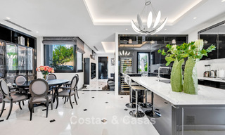 Majestuosa villa de lujo con vistas al golf, a la montaña y al mar en venta en una urbanización de golf en Marbella - Benahavís 794725 