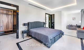 Majestuosa villa de lujo con vistas al golf, a la montaña y al mar en venta en una urbanización de golf en Marbella - Benahavís 794727 