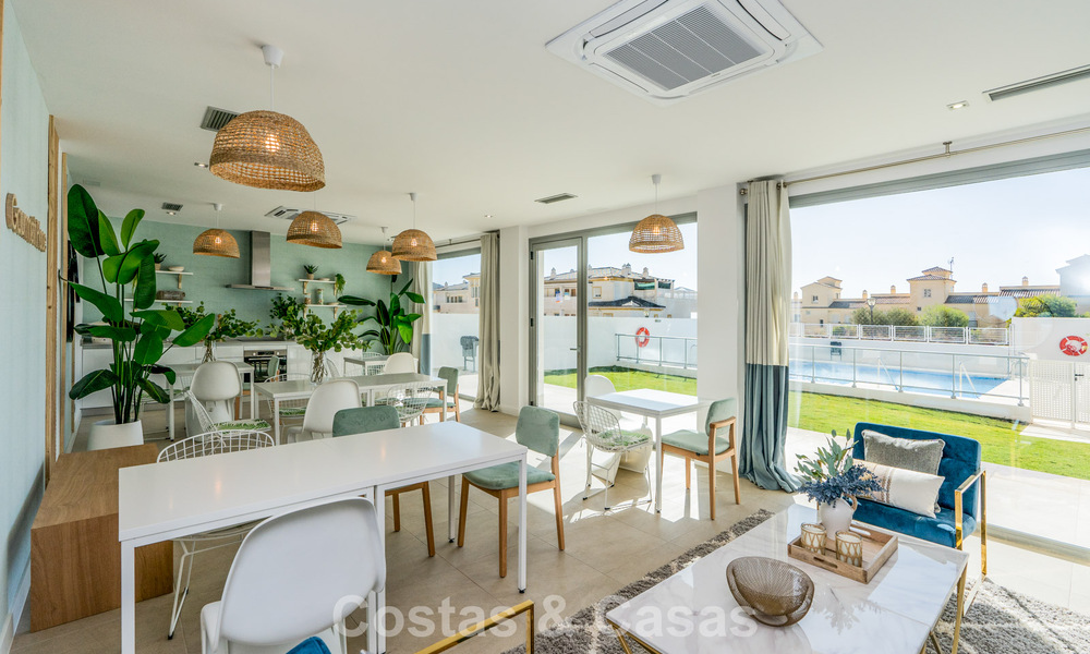 Apartamentos modernos en venta en un proyecto contemporáneo con vista al mar en Benalmádena, Costa del Sol 794910