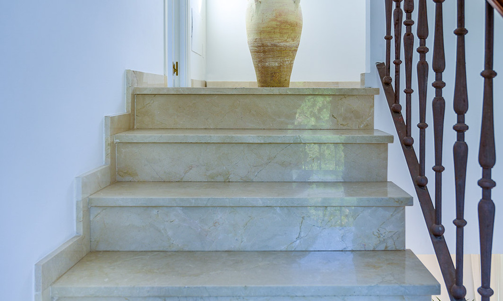 Villa de lujo mediterránea lista para entrar a vivir en venta en la New Golden Mile entre Marbella y Estepona 794969