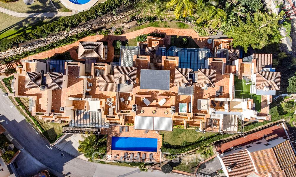 Amplio ático dúplex con vistas panorámicas al mar en venta en una urbanización cerrada en Marbella - Benahavís 794838