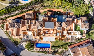 Amplio ático dúplex con vistas panorámicas al mar en venta en una urbanización cerrada en Marbella - Benahavís 794838 