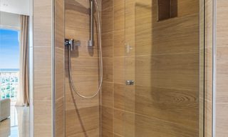 Amplio ático dúplex con vistas panorámicas al mar en venta en una urbanización cerrada en Marbella - Benahavís 794843 