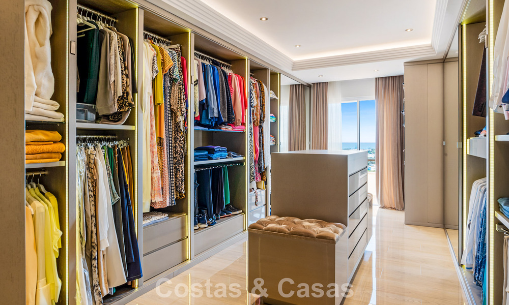 Amplio ático dúplex con vistas panorámicas al mar en venta en una urbanización cerrada en Marbella - Benahavís 794849