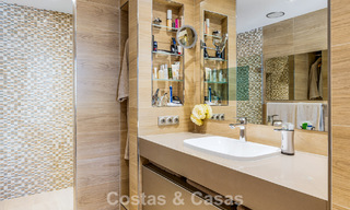 Amplio ático dúplex con vistas panorámicas al mar en venta en una urbanización cerrada en Marbella - Benahavís 794850 