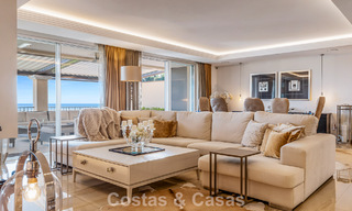 Amplio ático dúplex con vistas panorámicas al mar en venta en una urbanización cerrada en Marbella - Benahavís 794865 