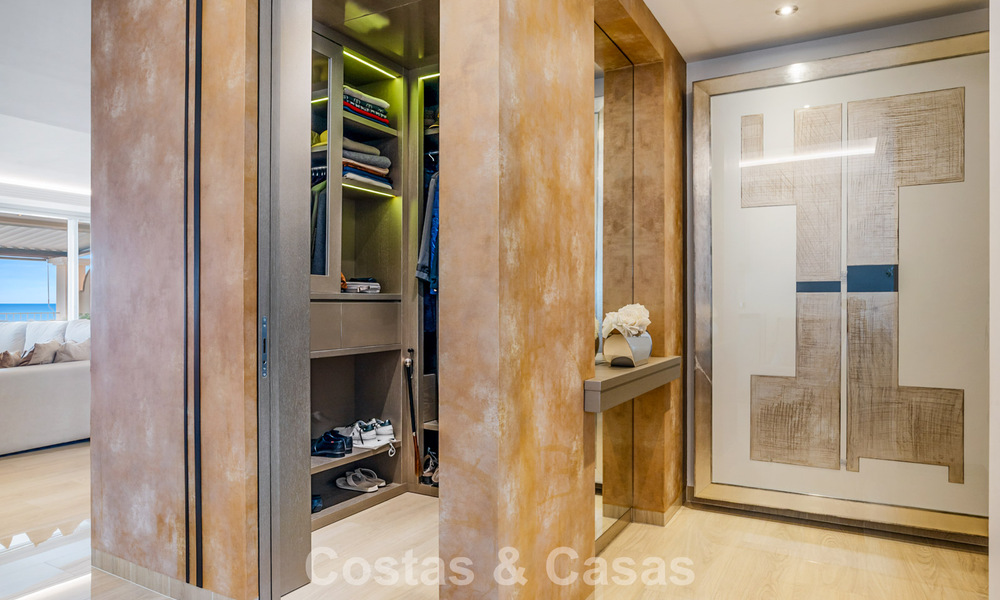 Amplio ático dúplex con vistas panorámicas al mar en venta en una urbanización cerrada en Marbella - Benahavís 794872