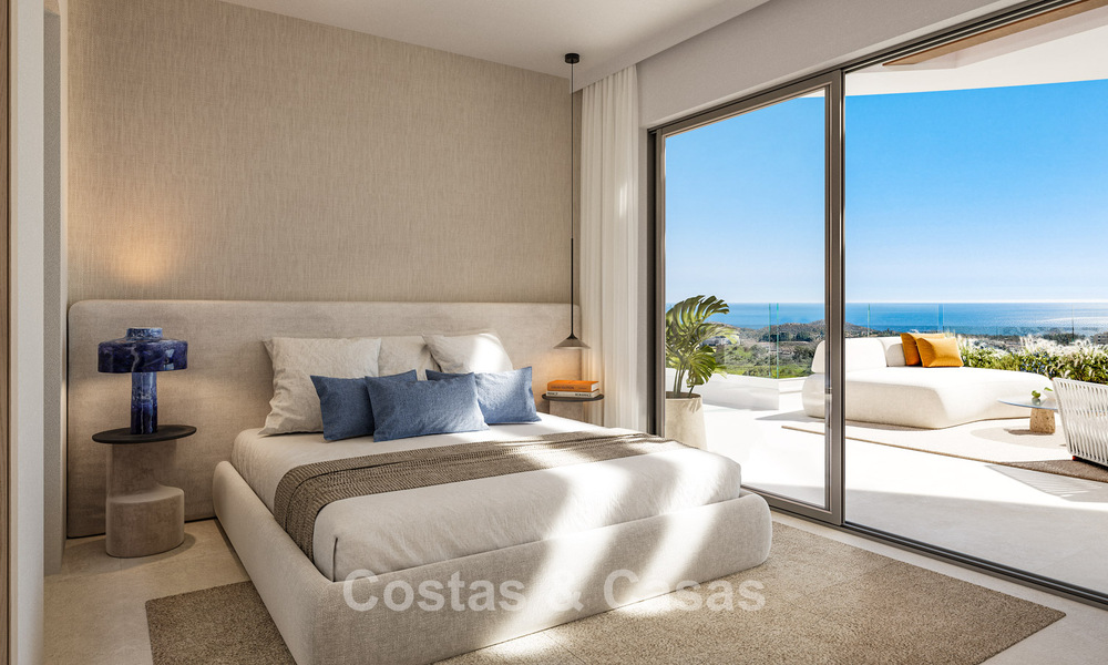 Apartamentos modernos con vistas panorámicas al mar en venta en un resort de golf en Mijas Costa, Costa del Sol 794780