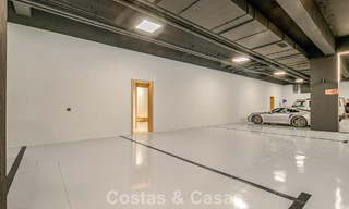 Villa adosada ultramoderna con piscina privada en venta en la Milla de Oro de Marbella 795014 