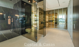 Villa adosada ultramoderna con piscina privada en venta en la Milla de Oro de Marbella 795059 