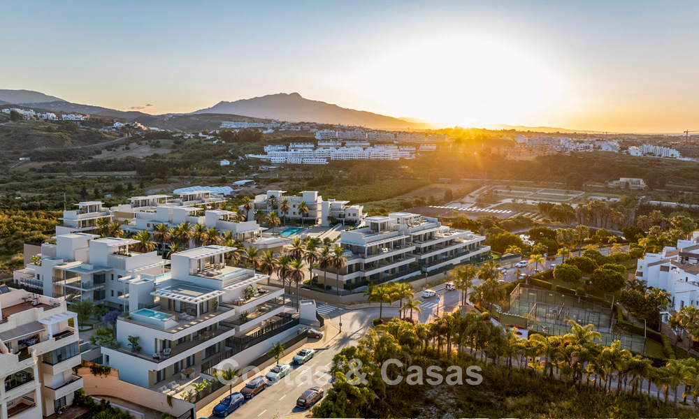 Apartamentos modernos con impresionantes vistas al mar en venta en la Nueva Milla de Oro entre Marbella y Estepona 795071