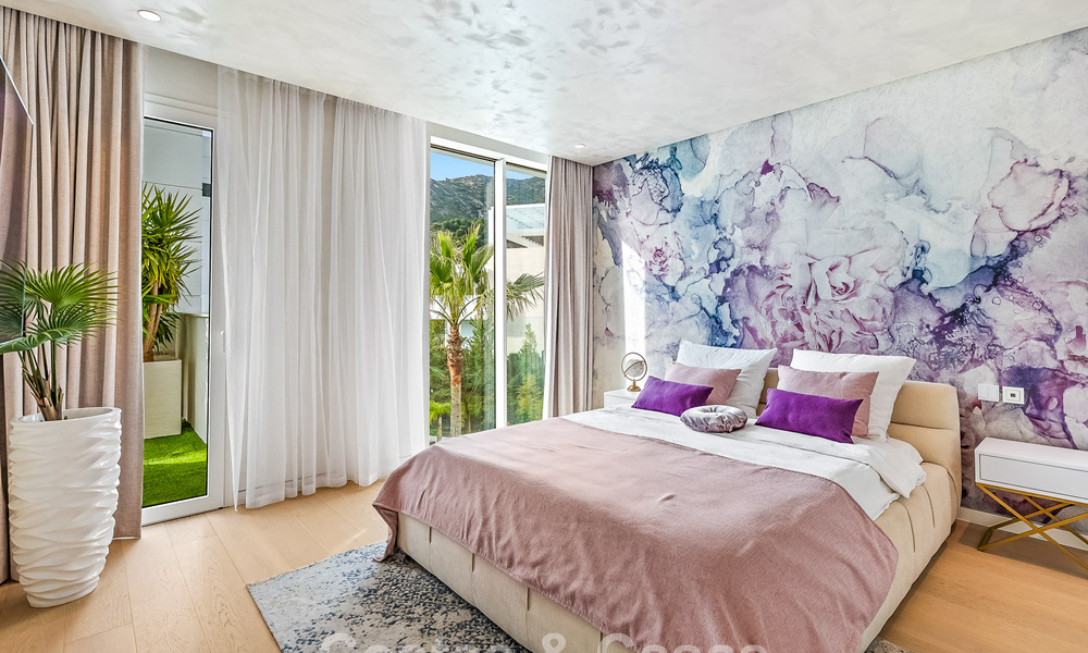 Exclusivo Ático de lujo moderno con vistas panorámicas al mar en venta a pocos minutos de Marbella 795327