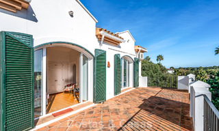 Villa andaluza auténtica con vistas panorámicas idilíca al golf en venta en Sotogrande Alto, Costa del Sol 795176 