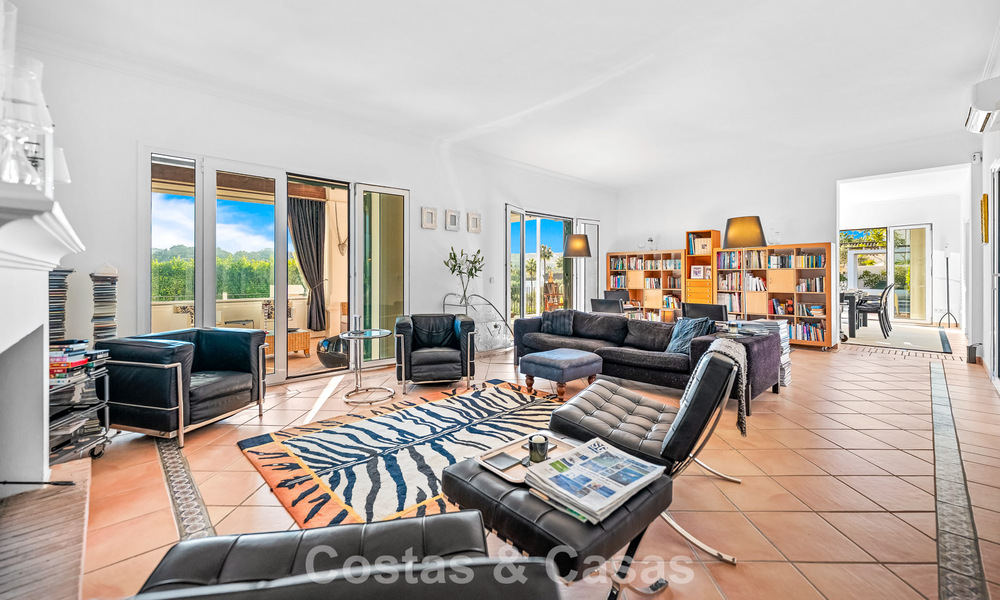 Villa andaluza auténtica con vistas panorámicas idilíca al golf en venta en Sotogrande Alto, Costa del Sol 795186