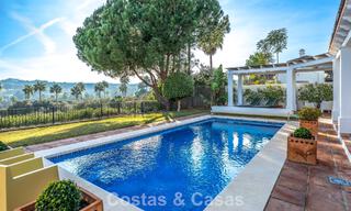 Villa andaluza auténtica con vistas panorámicas idilíca al golf en venta en Sotogrande Alto, Costa del Sol 795209 