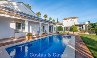 Villa andaluza auténtica con vistas panorámicas idilíca al golf en venta en Sotogrande Alto, Costa del Sol 795214 