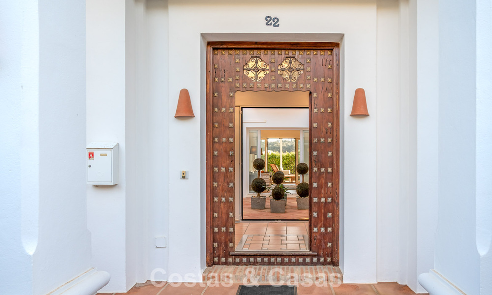 Villa andaluza auténtica con vistas panorámicas idilíca al golf en venta en Sotogrande Alto, Costa del Sol 795226