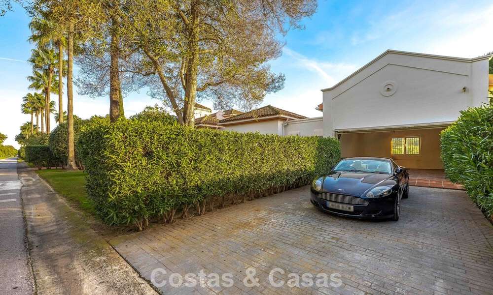 Villa andaluza auténtica con vistas panorámicas idilíca al golf en venta en Sotogrande Alto, Costa del Sol 795229
