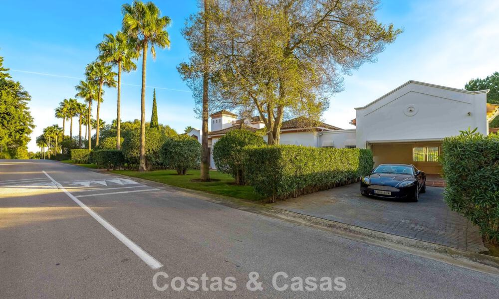Villa andaluza auténtica con vistas panorámicas idilíca al golf en venta en Sotogrande Alto, Costa del Sol 795231