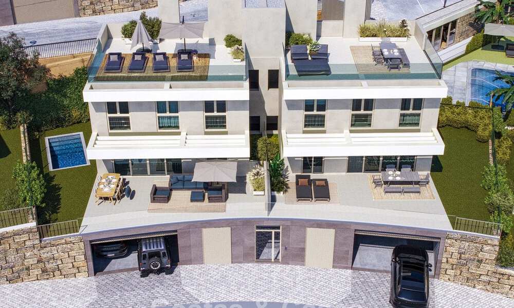 Exclusivas villas pareadas con vistas al mar en venta en un entorno de golf privilegiado en Mijas, Costa del Sol 795287