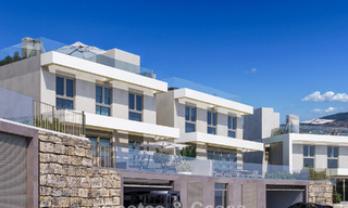 Exclusivas villas pareadas con vistas al mar en venta en un entorno de golf privilegiado en Mijas, Costa del Sol 795288 