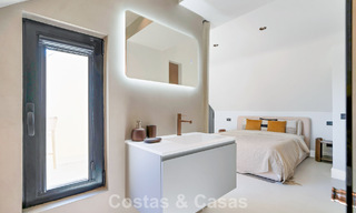 Elegante casa adosada modernizada en venta a poca distancia de la playa en Puerto Banús, Marbella 795314 