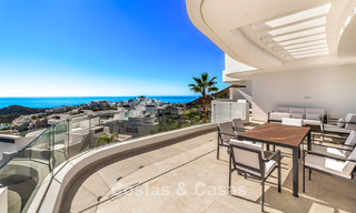 Apartamento vanguardista listo para entrar a vivir con sublimes vistas al mar a pocos minutos del centro de Marbella 795354 